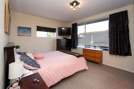 Photo of property in 56 Effingham Street, North New Brighton, Christchurch, 8083
