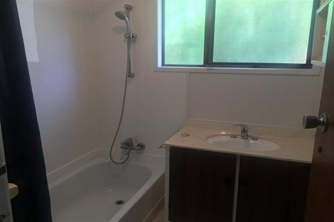 Photo of property in 25 Poplar Road, Stanmore Bay, Whangaparaoa, 0932