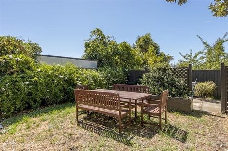 Photo of property in 2/18a Taupata Street, Redcliffs, Christchurch, 8081