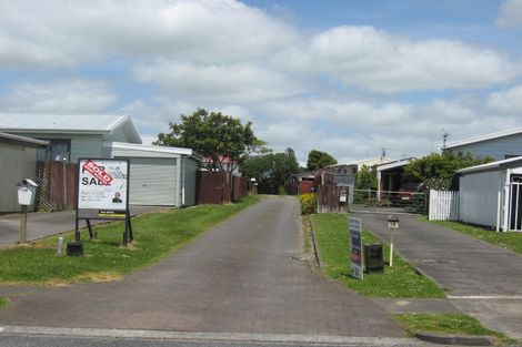 Photo of property in 1/9 Maplesden Drive, Clendon Park, Auckland, 2103