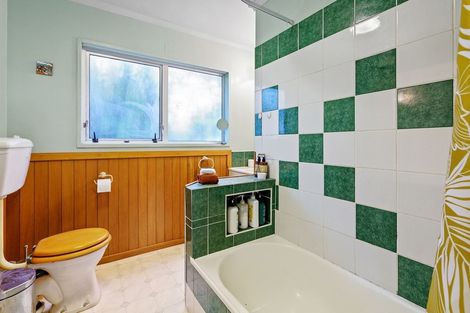 Photo of property in 134 Miromiro Road, Normandale, Lower Hutt, 5010