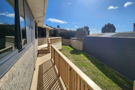 Photo of property in 8 Handley Place, Glen Avon, New Plymouth, 4312