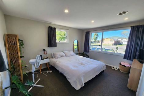 Photo of property in 115 Wainoni Road, Avondale, Christchurch, 8061