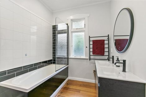 Photo of property in 30 Izard Road, Khandallah, Wellington, 6035