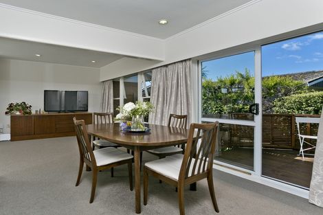 Photo of property in 2/43 Northumberland Avenue, Belmont, Auckland, 0622