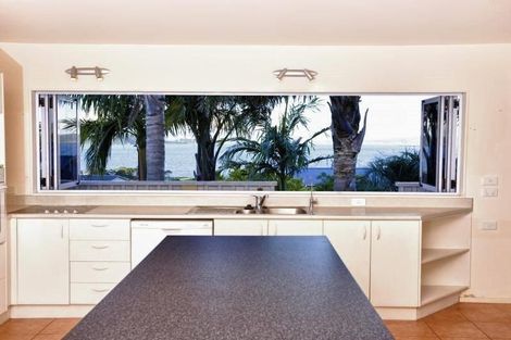 Photo of property in 20 Merehai Place, Snells Beach, 0920