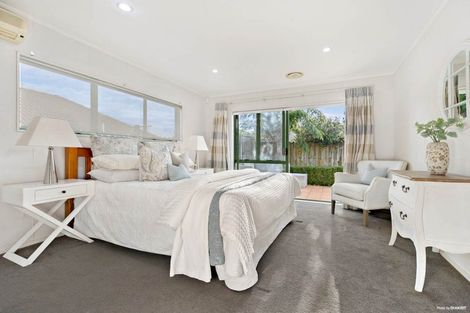 Photo of property in 6 Orohena Close, Northpark, Auckland, 2013