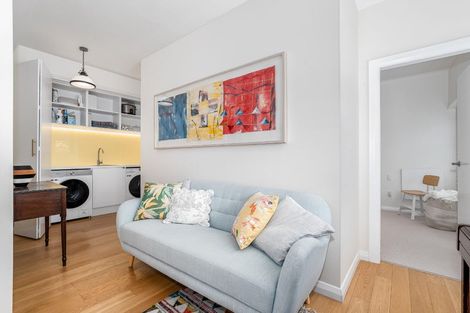 Photo of property in 32 Mccoll Street, Vogeltown, Wellington, 6021