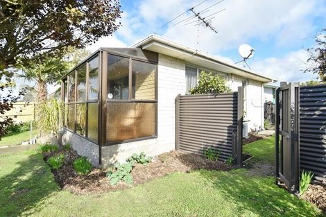 Photo of property in 1/2 Bayswater Crescent, Bromley, Christchurch, 8062