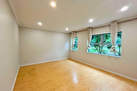 Photo of property in 21f Stamford Crescent, Flat Bush, Auckland, 2019