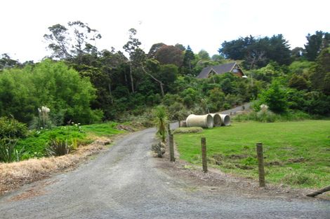 Photo of property in 30 Hobbs Road, Matakatia, Whangaparaoa, 0930