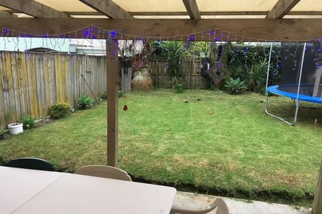 Photo of property in 17 Blumhardt Place, Avondale, Auckland, 1026