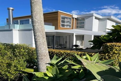 Photo of property in 2 Commodore Parry Road, Castor Bay, Auckland, 0620