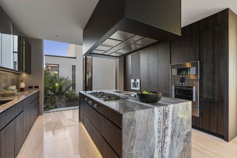 Photo of property in 92 Paritai Drive, Orakei, Auckland, 1071