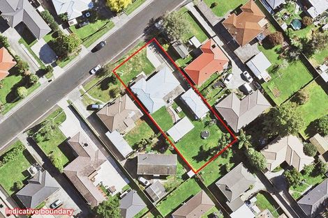 Photo of property in 10 Edmund Hillary Avenue, Papakura, 2110