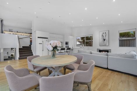 Photo of property in 684a Beach Road, Browns Bay, Auckland, 0630