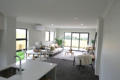 Photo of property in 142 Jamaica Drive, Grenada North, Wellington, 5028