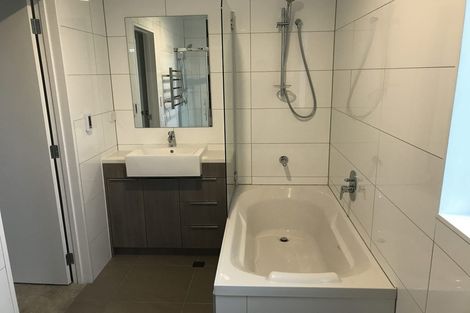 Photo of property in Apollo Apartments, 201/46 Rosedale Road, Rosedale, Auckland, 0632