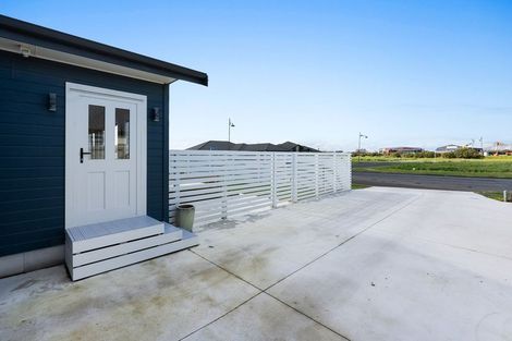 Photo of property in 27 County Drive, Hawera, 4610