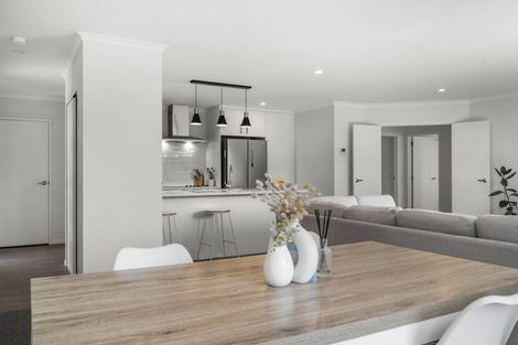 Photo of property in 1a Lee Road, Hannahs Bay, Rotorua, 3010