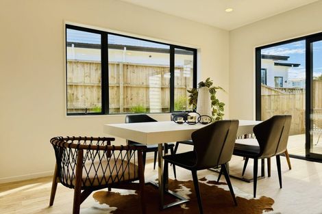 Photo of property in 72 Arran Drive, Orewa, 0931