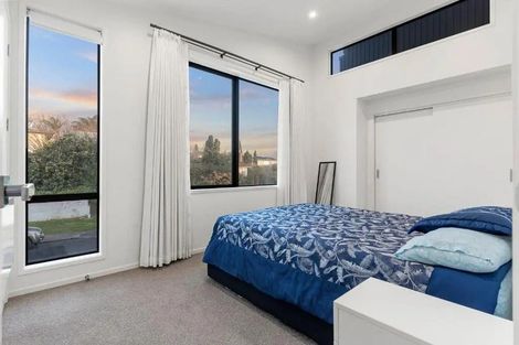 Photo of property in 29 Lewis Road, Pakuranga, Auckland, 2010