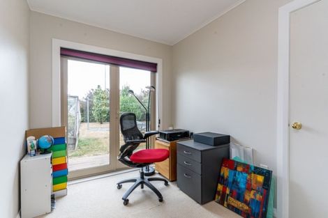 Photo of property in 46 Charles Street, Carterton, 5713