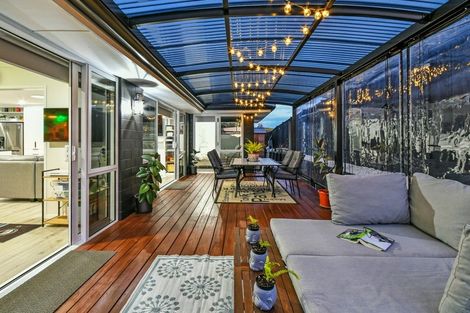 Photo of property in 2 Peacock Place, Pokeno, 2402