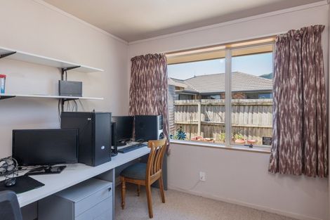 Photo of property in 2 Baxter Place, Stoke, Nelson, 7011