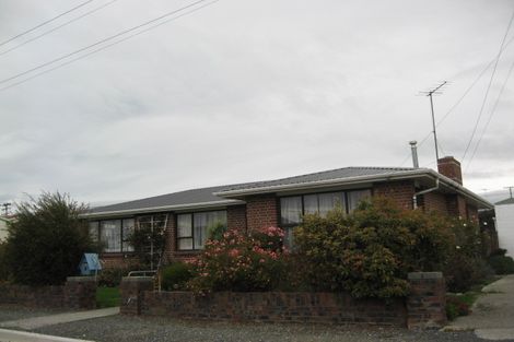 Photo of property in 1 Telfer Street, Balclutha, 9230