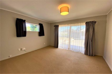 Photo of property in 2 Fortunes Road, Half Moon Bay, Auckland, 2012