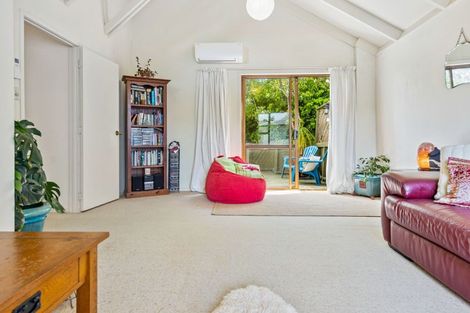 Photo of property in 2/62 Waiau Street, Torbay, Auckland, 0630