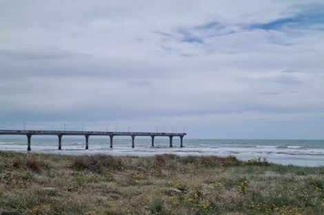 Photo of property in 2/100 Oram Avenue, New Brighton, Christchurch, 8061