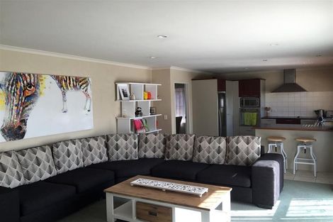 Photo of property in 11 Franshell Crescent, East Tamaki, Auckland, 2013