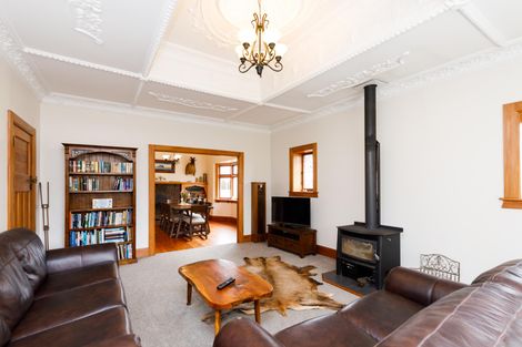 Photo of property in 24 Miro Street, Takaro, Palmerston North, 4410