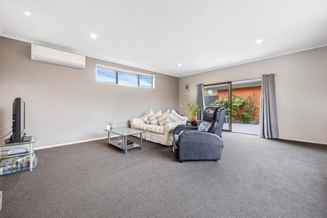 Photo of property in 97 Winters Road, Redwood, Christchurch, 8051
