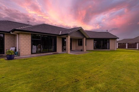 Photo of property in 1a Links Drive, Waiwhakaiho, New Plymouth, 4312