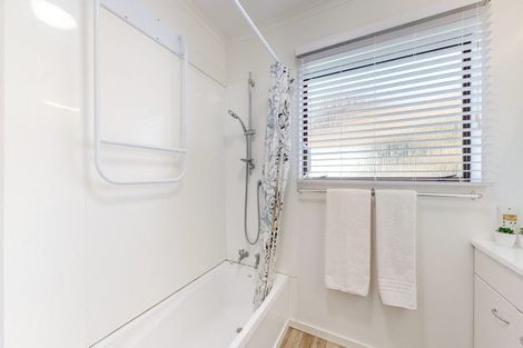 Photo of property in 14b Pohutukawa Drive, Owhata, Rotorua, 3010