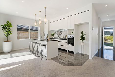 Photo of property in 17 Uatoto Road, Clarks Beach, 2122