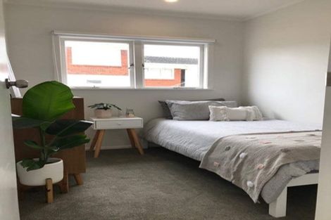 Photo of property in 1/11 Dinglebank Road, Mount Wellington, Auckland, 1060