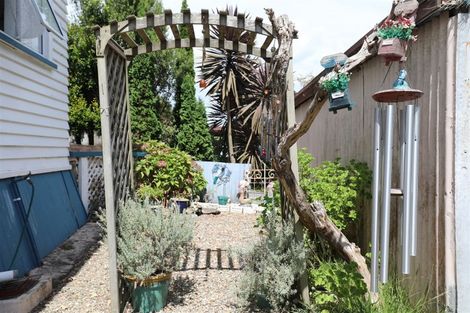 Photo of property in 180 Great South Road, Huntly, 3700