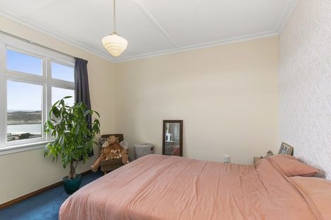 Photo of property in 94 Sutherland Road, Melrose, Wellington, 6023