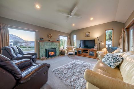Photo of property in 72a Meadowstone Drive, Wanaka, 9305