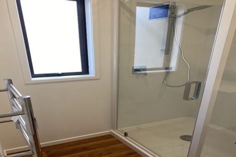 Photo of property in 1/4 Posa Avenue, Henderson, Auckland, 0612