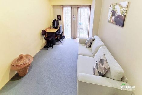 Photo of property in 12 Captain Scott Road, Glen Eden, Auckland, 0602