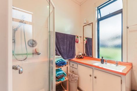 Photo of property in 60 Kent Street, Picton, 7220