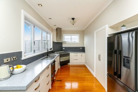 Photo of property in 20 Dorset Avenue, Westown, New Plymouth, 4310