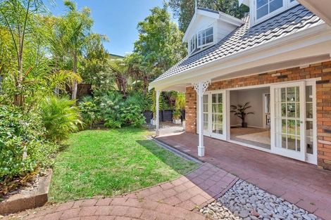 Photo of property in 74 Holyoake Place, Chatswood, Auckland, 0626