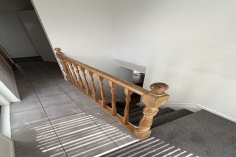 Photo of property in 28 Goodwood Drive, Goodwood Heights, Auckland, 2105