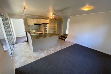 Photo of property in 1/14 Target Road, Totara Vale, Auckland, 0629